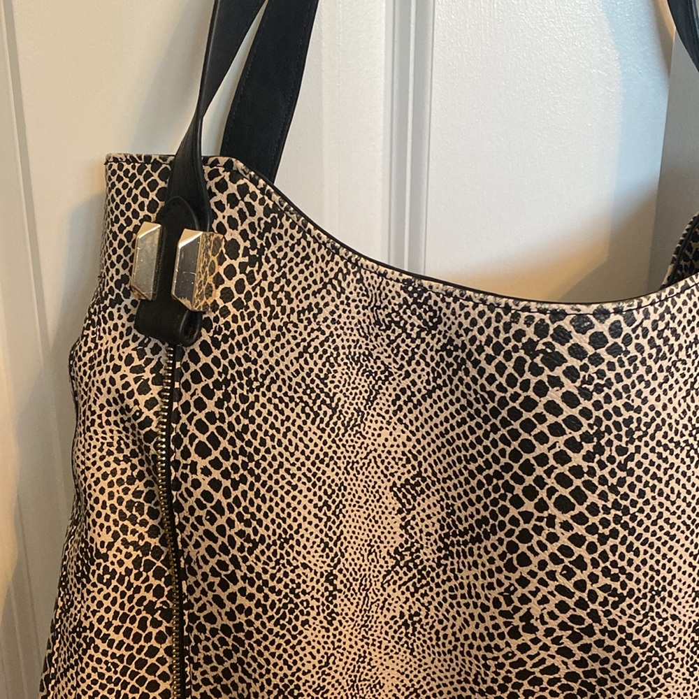 Jessica Simpson purse